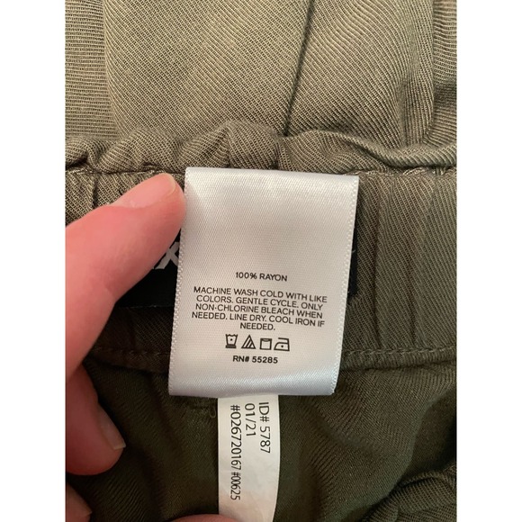 Express pants tapered fitted leg‎ cuffed bottom olive green size XS women’s - Picture 4 of 4